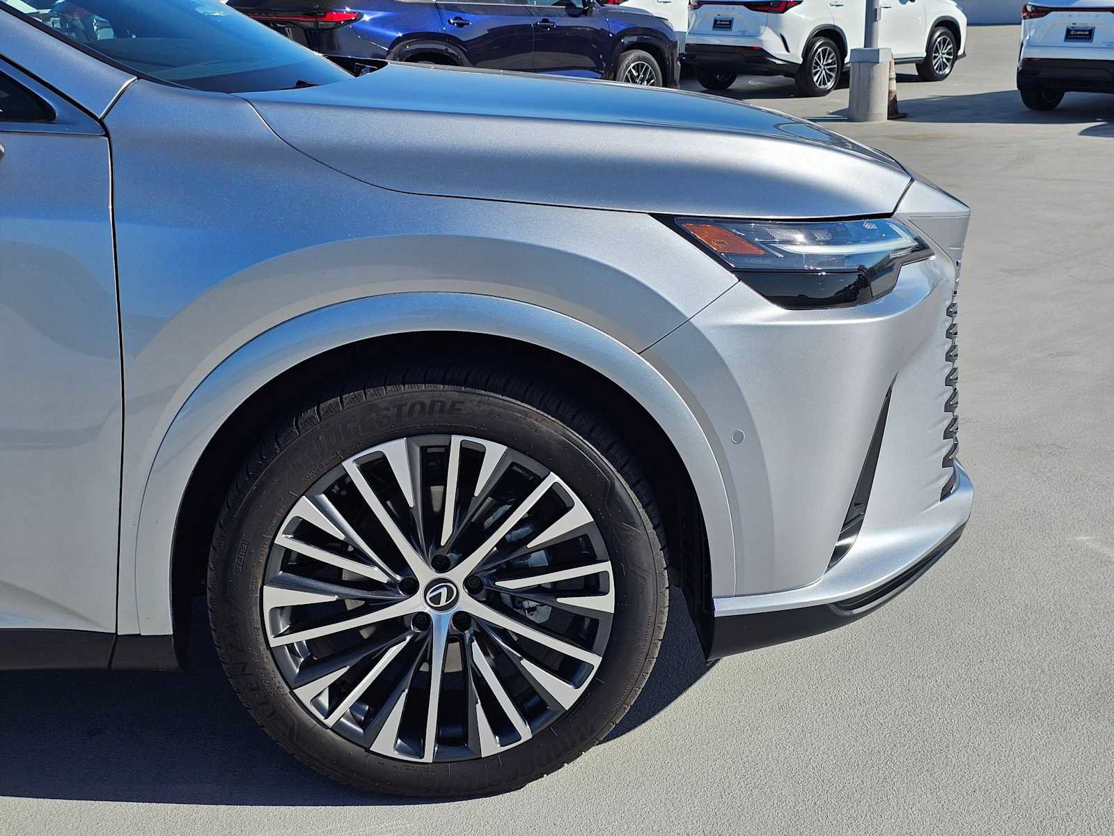 Certified 2025 Lexus RX 350 w/ Convenience Package AWD/4WD image 9