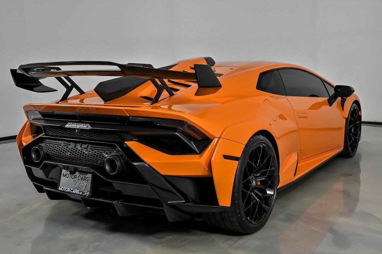 Used 2022 Lamborghini Huracan STO RWD image 14