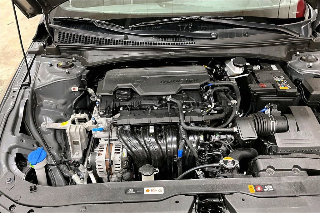 Used 2026 Hyundai Elantra Sport w/ Cargo Package FWD image 7