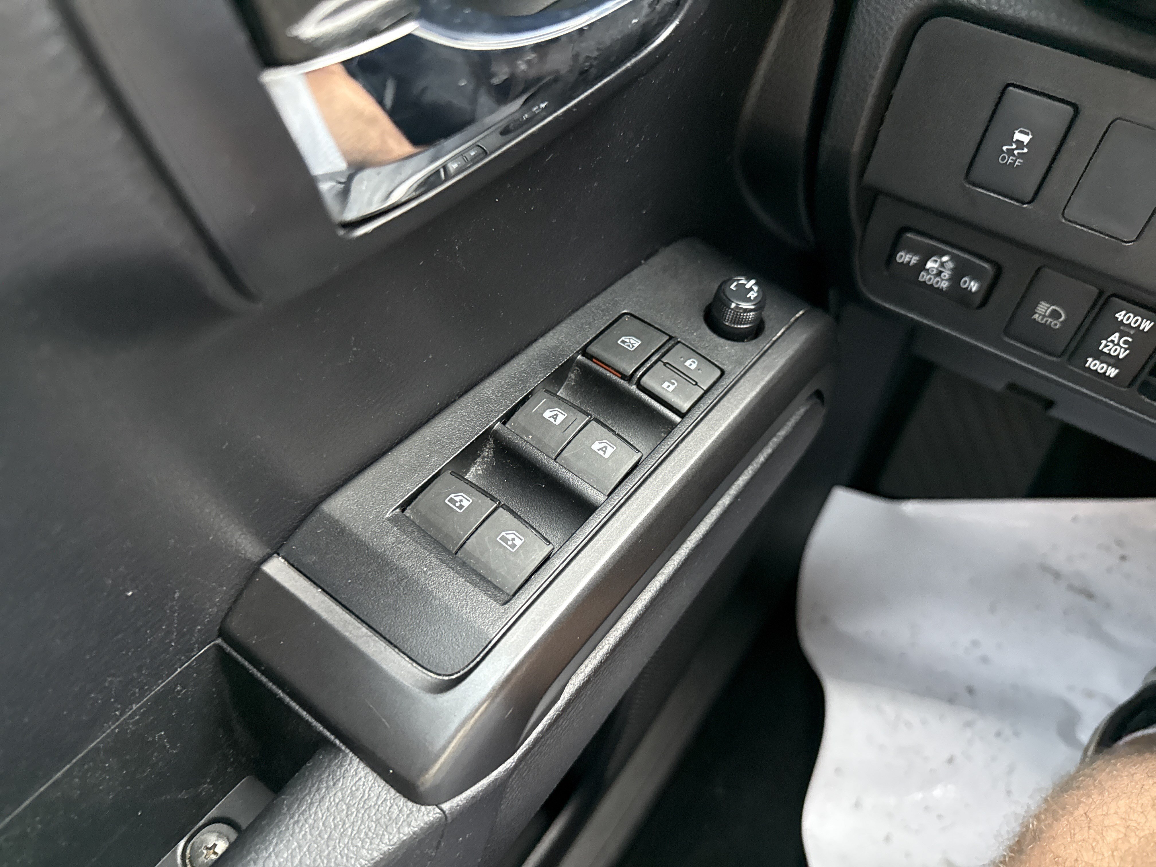Used 2020 Toyota Tacoma TRD Sport AWD/4WD image 16