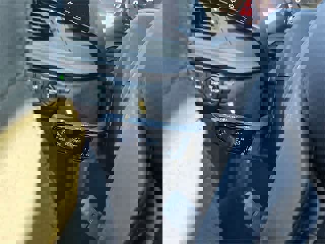 Used 2025 Porsche 911 Carrera 4 GTS image 27