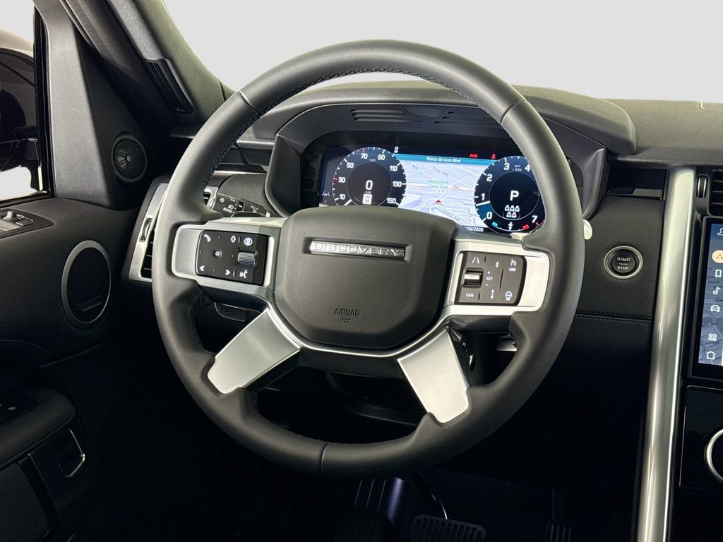 Used 2025 Land Rover Discovery S AWD/4WD image 20