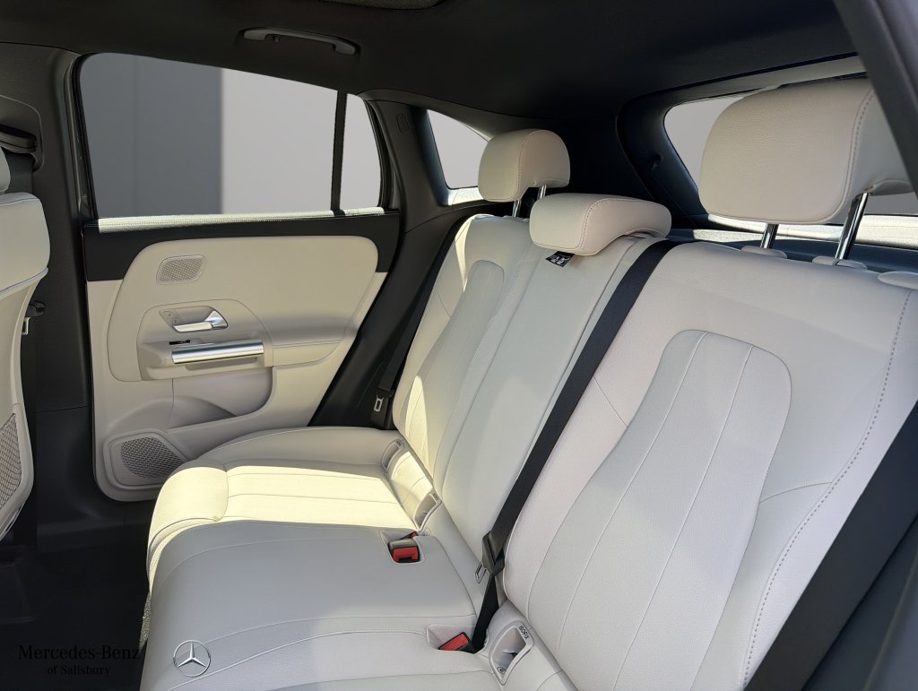 New 2026 Mercedes-Benz GLA 250 4MATIC image 16