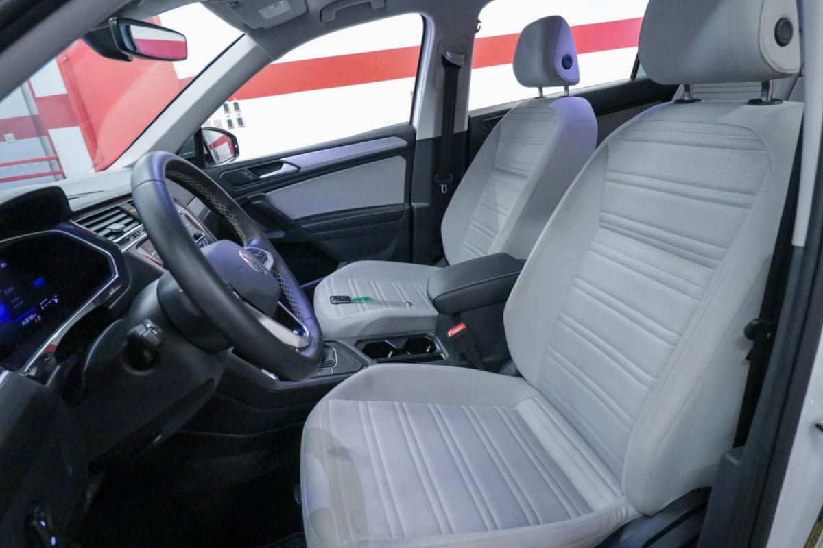 Used 2024 Volkswagen Tiguan S w/ MDO Package, Three-Row FWD image 11