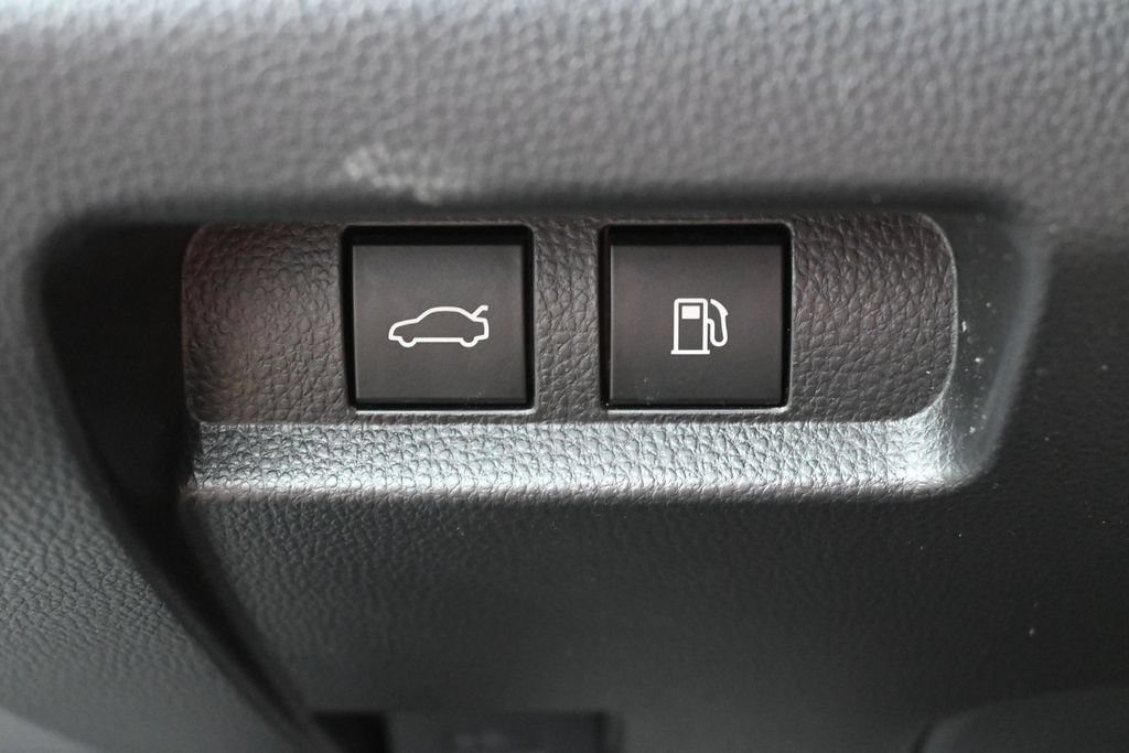 Certified 2024 Toyota Crown AWD/4WD image 16