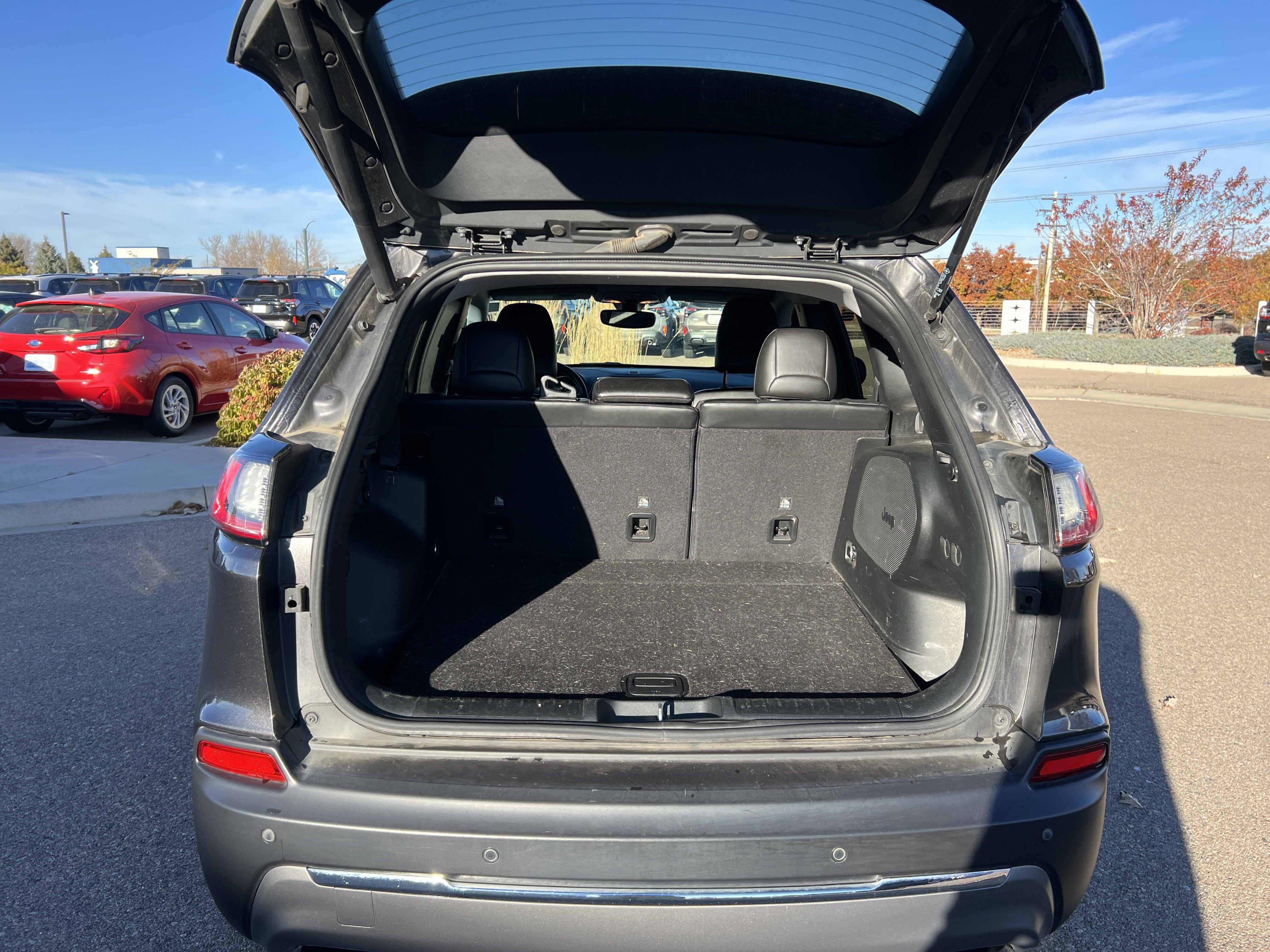 Used 2020 Jeep Cherokee Limited image 21