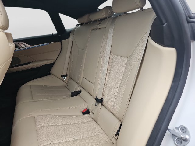 Used 2022 BMW i4 eDrive40 w/ Premium Package RWD image 14