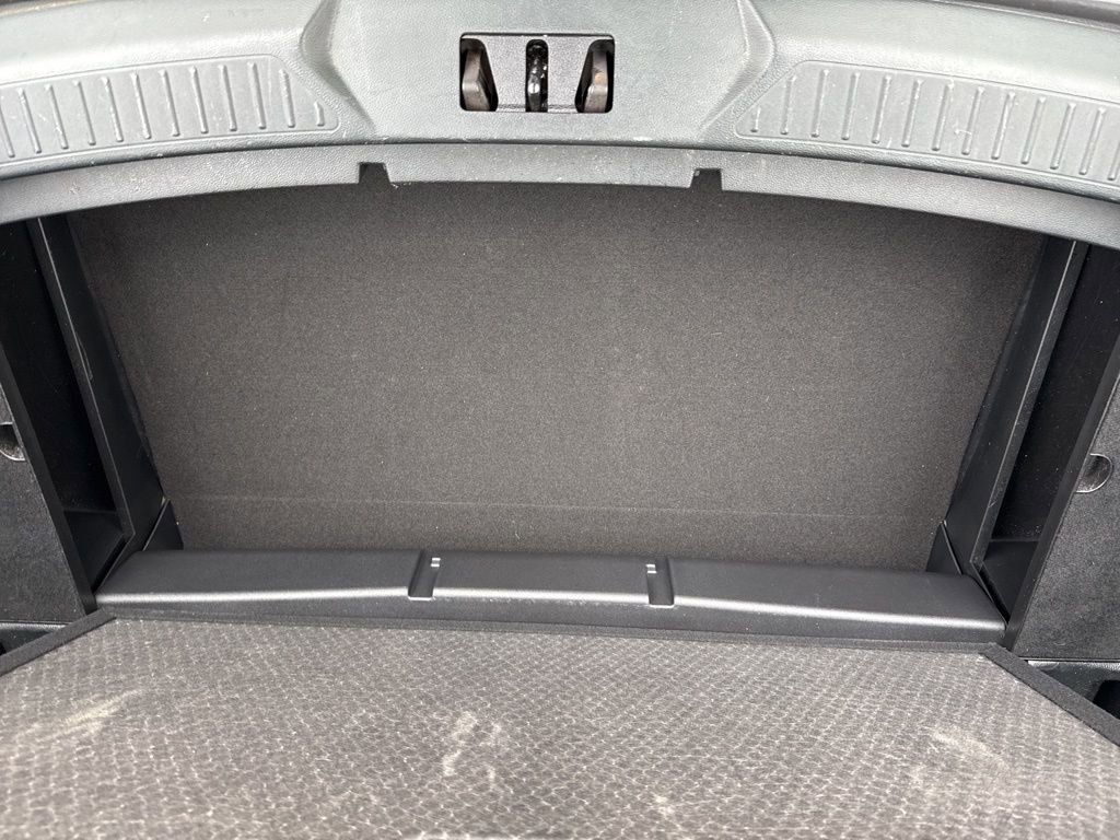 Used 2023 Ford Explorer XLT image 29