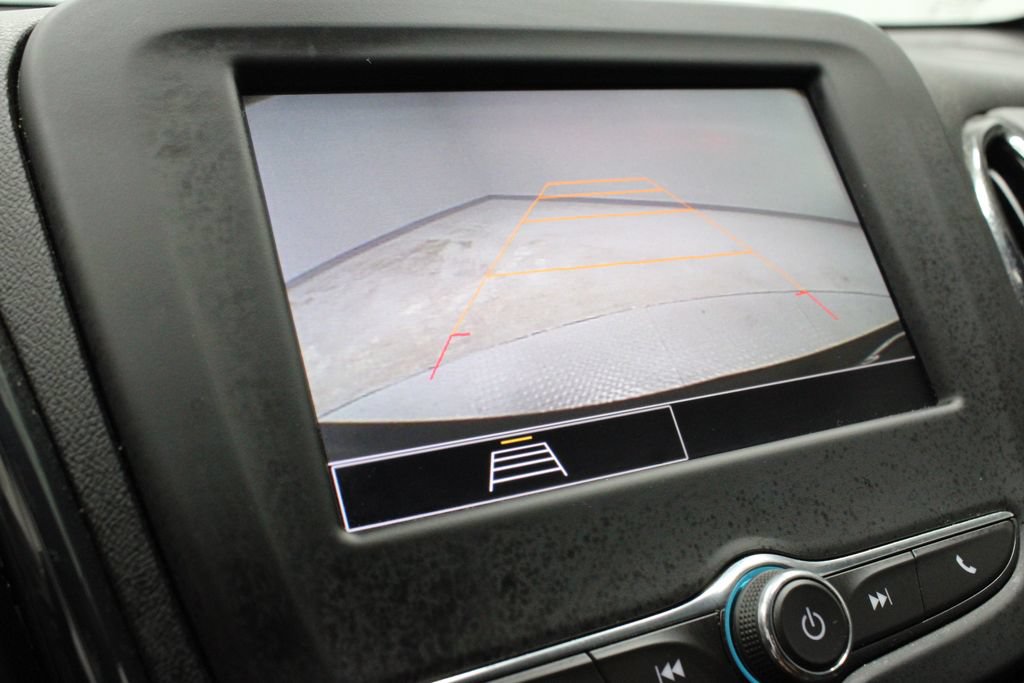 Used 2023 Chevrolet Equinox RS FWD image 3