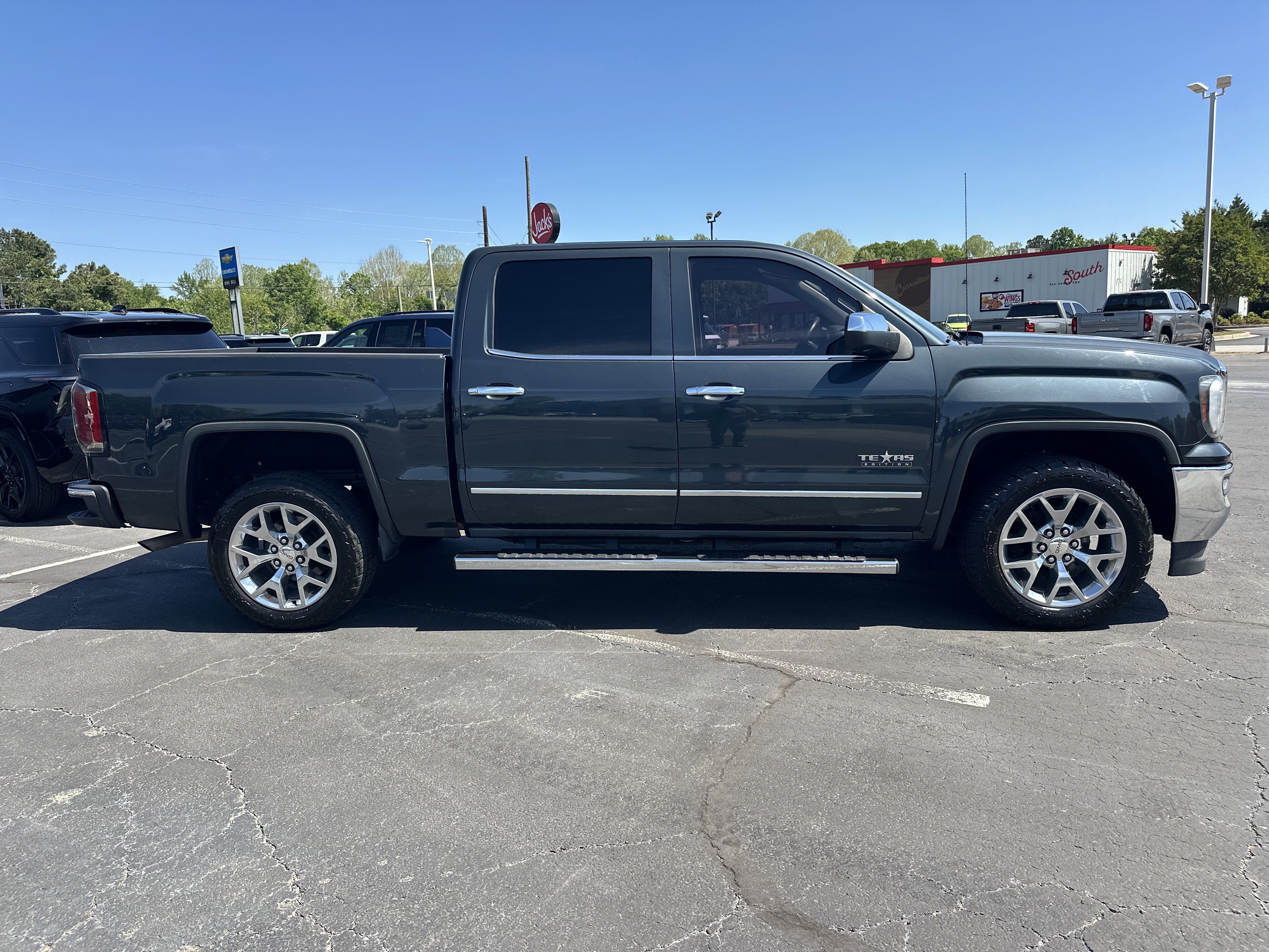 Used 2017 GMC Sierra 1500 SLT w/ Texas SLT Premium Package RWD image 9