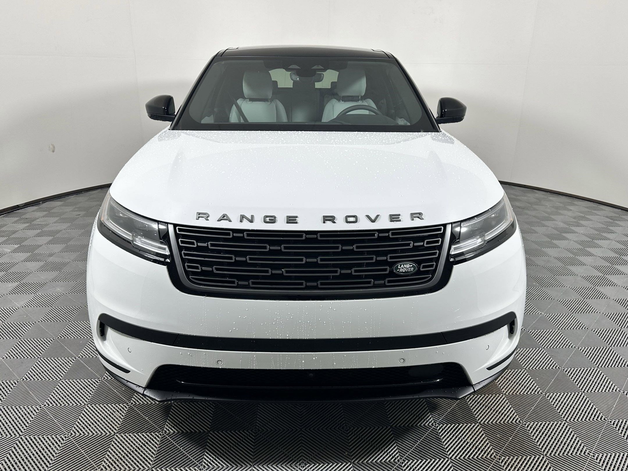 New 2026 Land Rover Range Rover Velar S image 5