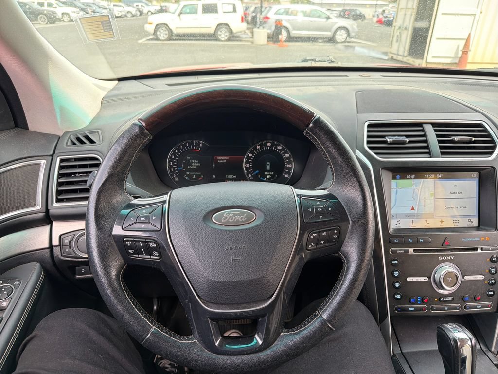 Used 2017 Ford Explorer Platinum AWD/4WD image 10
