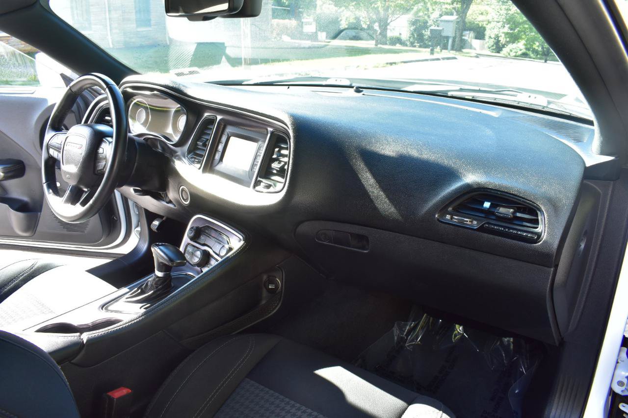 Used 2015 Dodge Challenger R/T w/ Quick Order Package 28B R/T RWD image 19