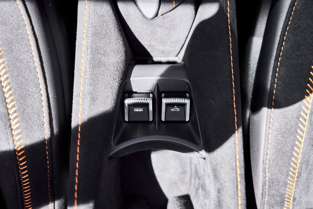 Used 2025 McLaren 750S Spider RWD image 63