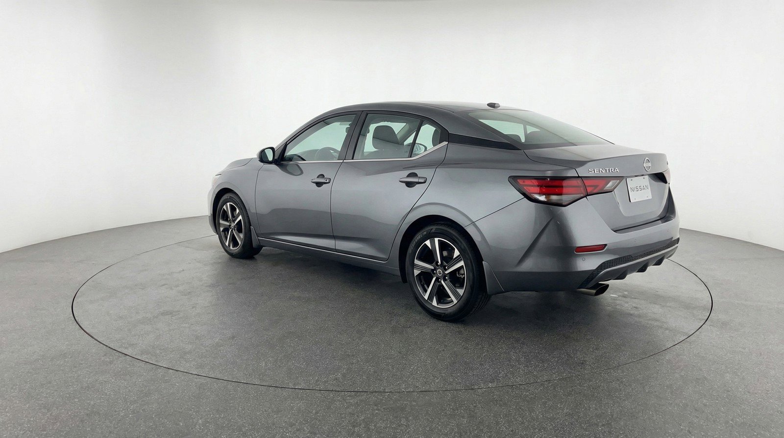 Used 2025 Nissan Sentra SV FWD image 6