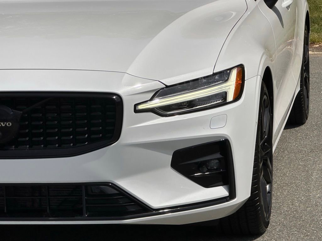 Used 2024 Volvo S60 B5 Plus image 48