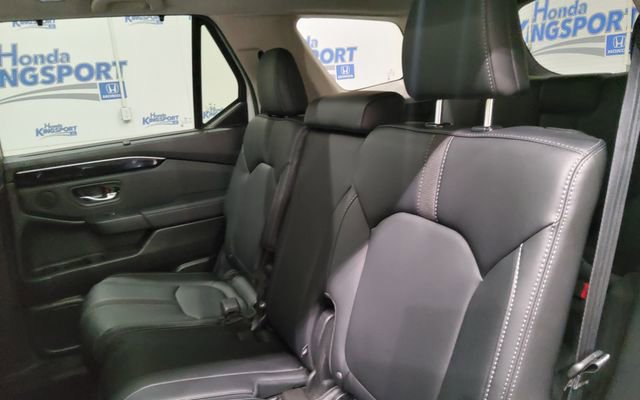 Used 2025 Honda Pilot Touring image 17