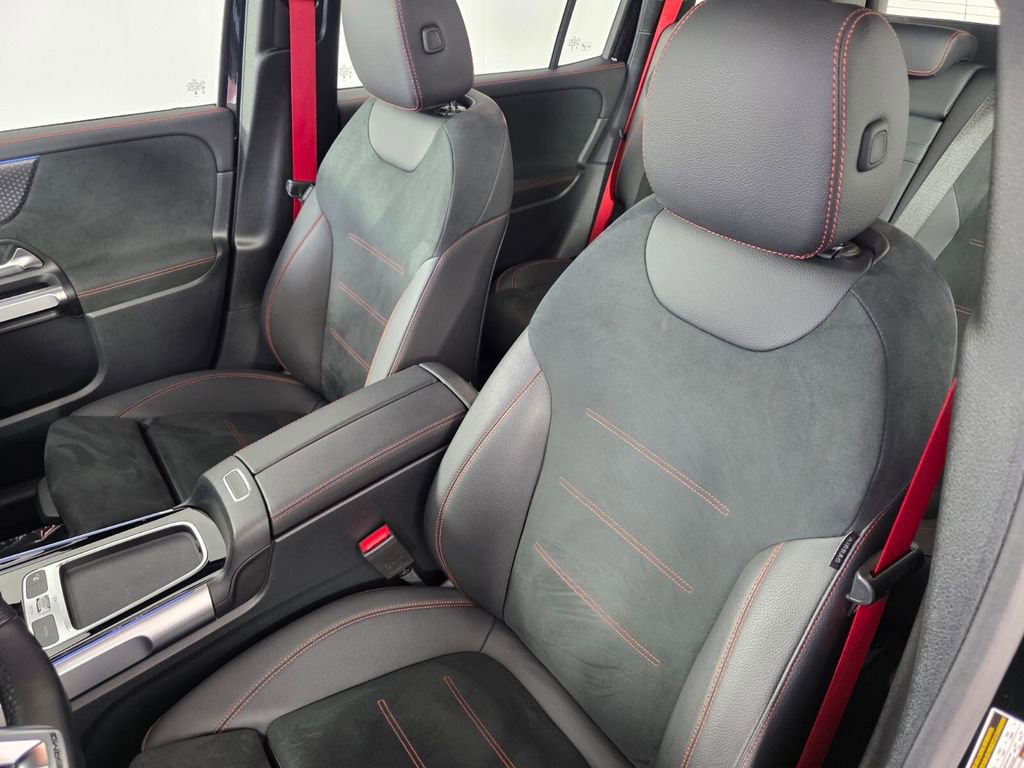 Certified 2025 Mercedes-Benz GLB 35 AMG 4MATIC image 11