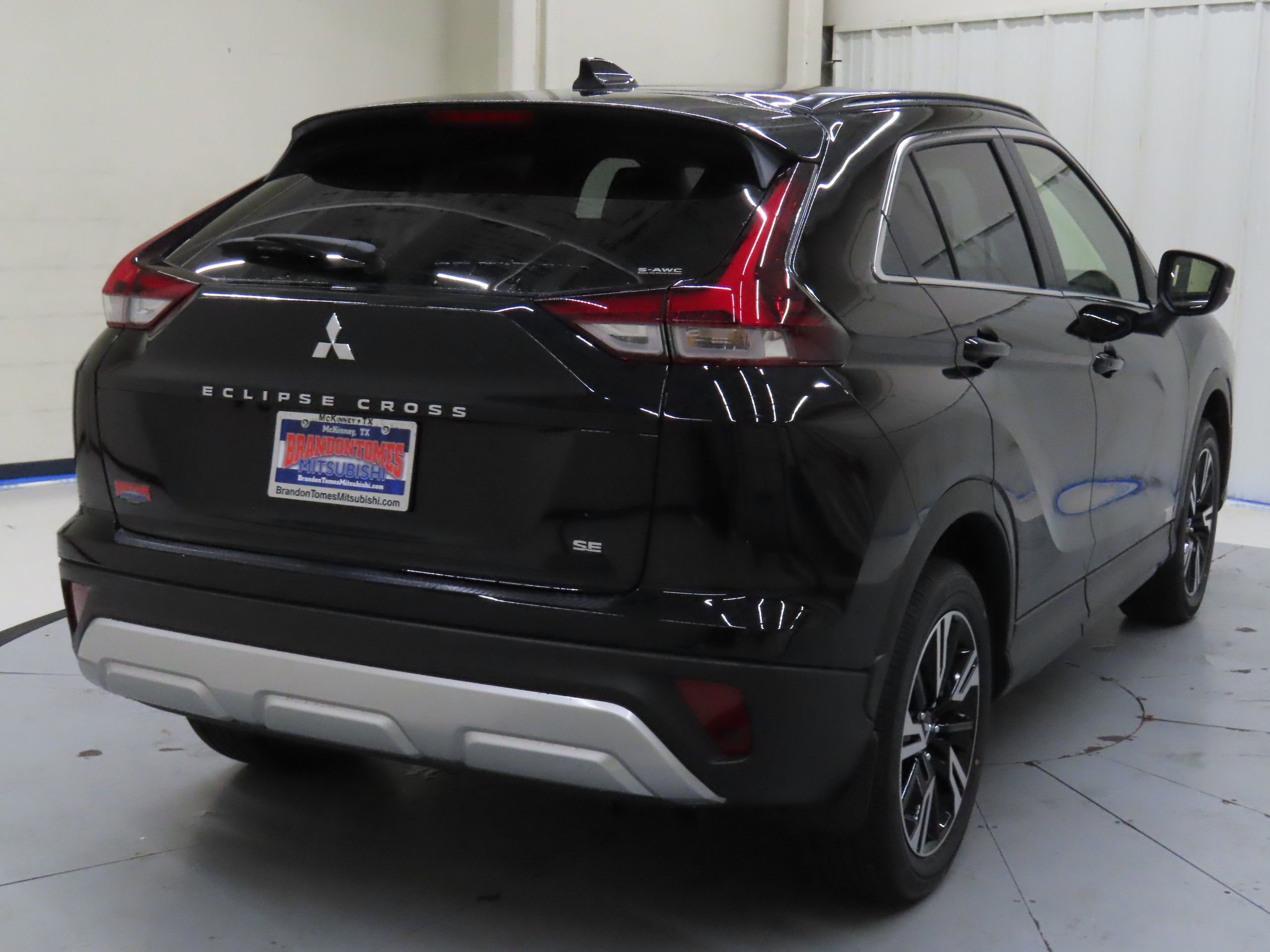 New 2026 Mitsubishi Eclipse Cross SE image 3