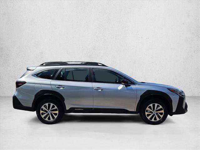 Used 2025 Subaru Outback AWD/4WD image 4