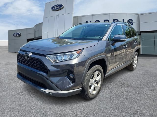 Used 2021 Toyota RAV4 XLE FWD image 3