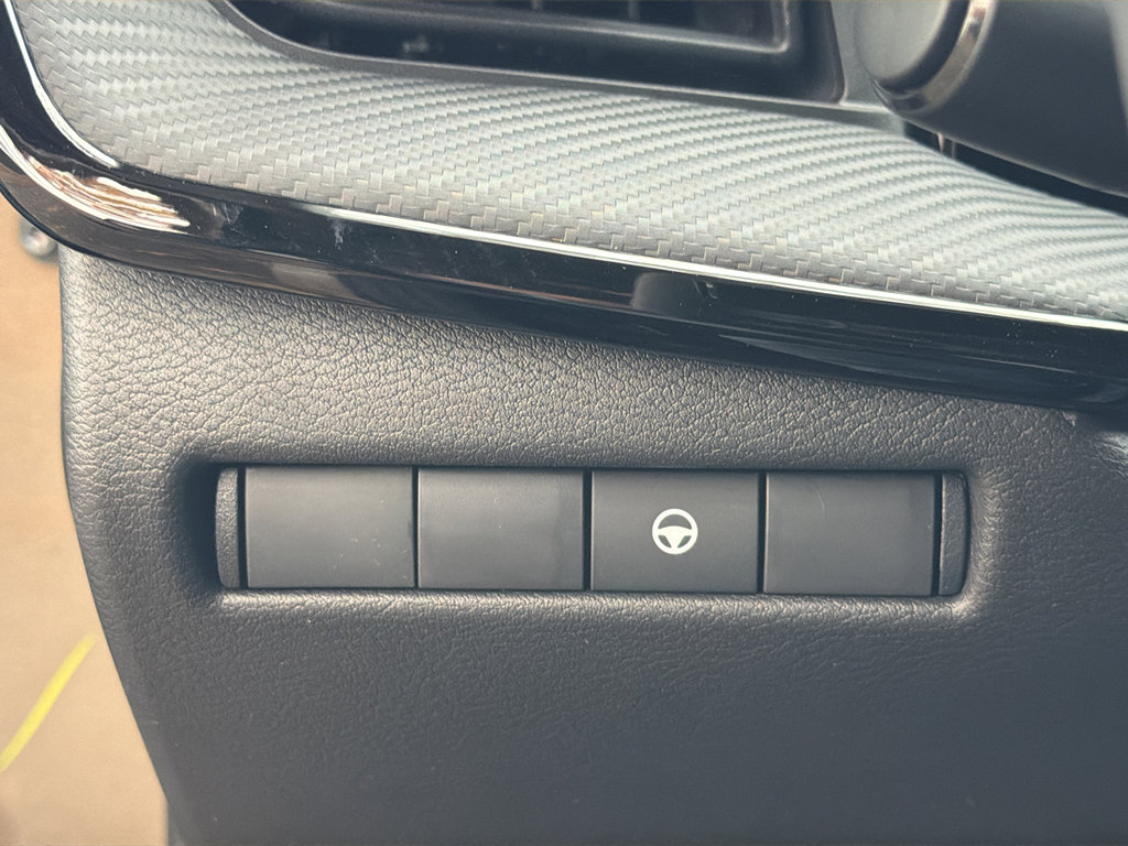 New 2026 Nissan Kicks SR w/ Cold Weather Package image 22