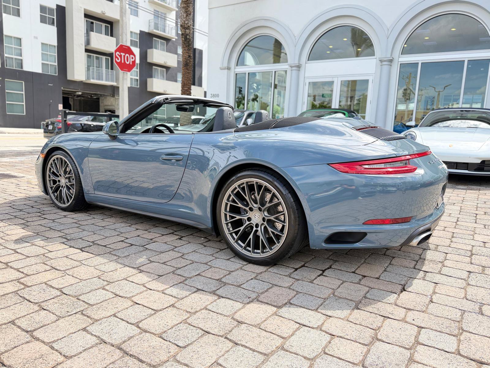 Used 2017 Porsche 911 Carrera 4 AWD/4WD image 20