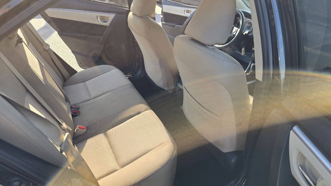 Used 2015 Toyota Corolla LE FWD image 15