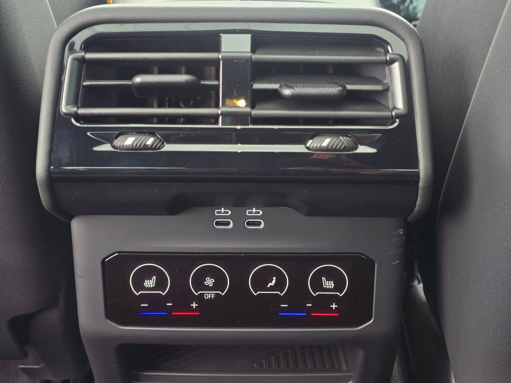 Used 2026 BMW M5 image 17