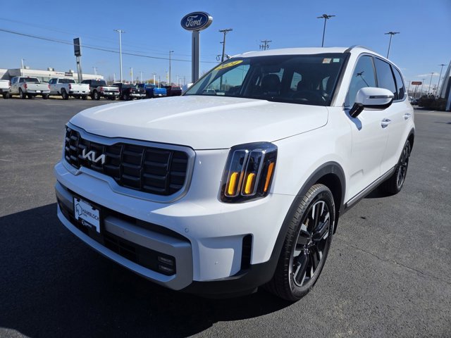 Used 2024 Kia Telluride SX Prestige w/ Towing Package image 4