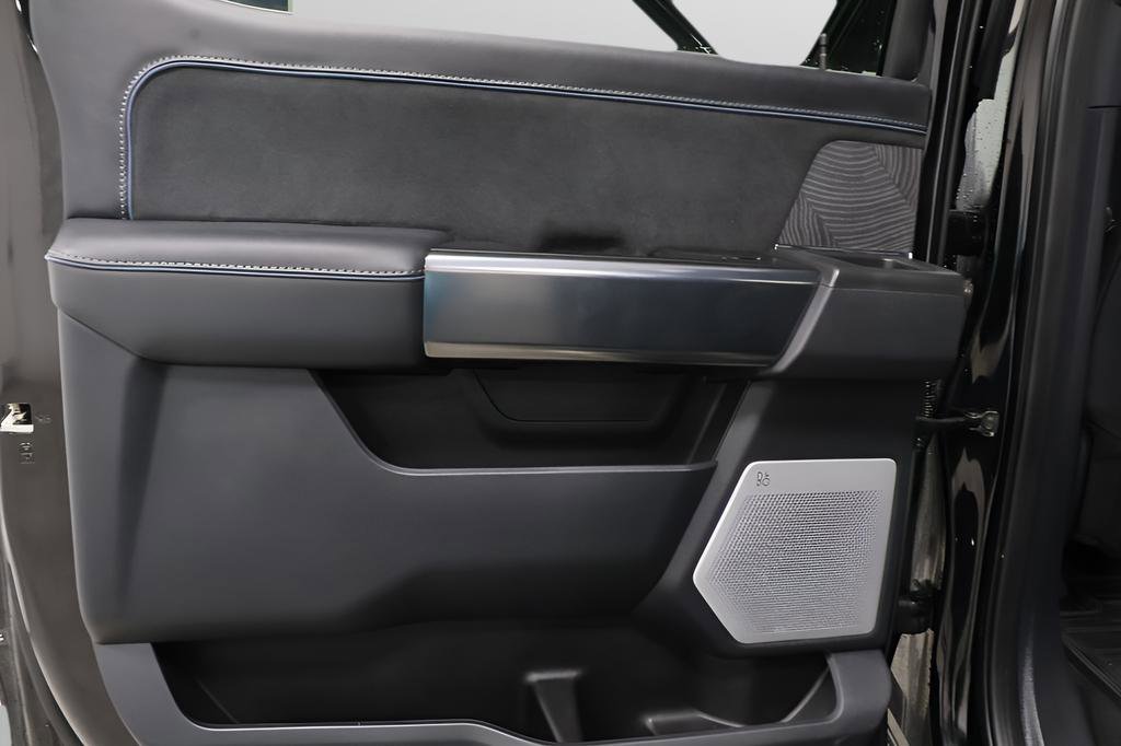 Used 2025 Ford F250 Platinum image 27