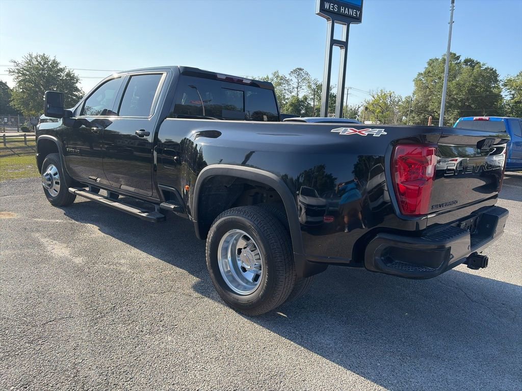 Used 2025 Chevrolet Silverado 3500 LTZ w/ LTZ Convenience Package AWD/4WD image 8
