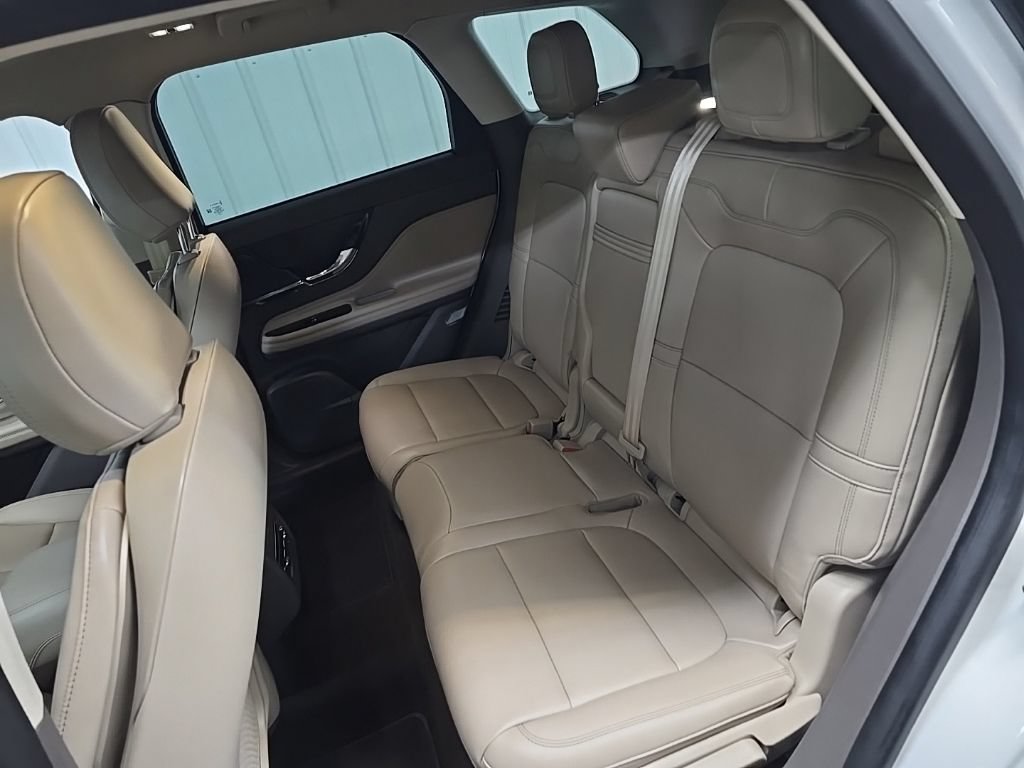 Used 2023 Lincoln Corsair AWD image 36