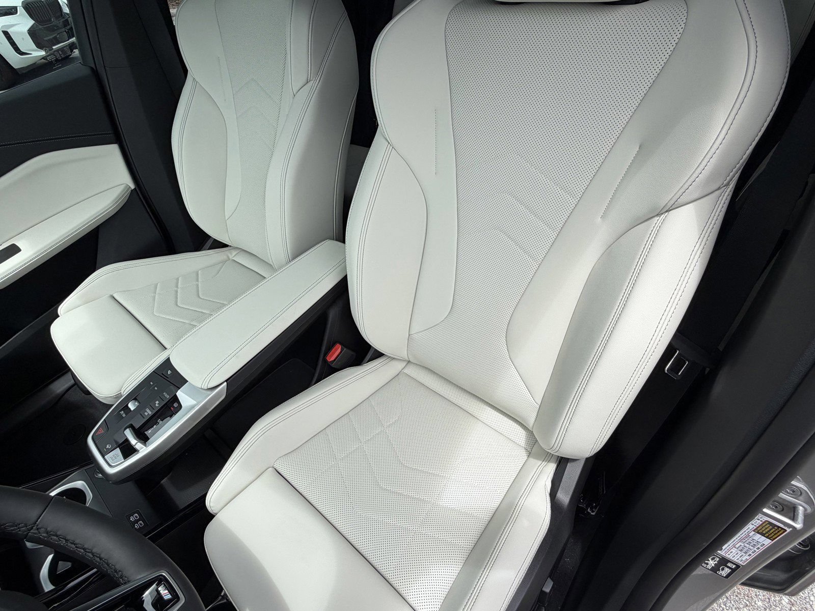 New 2026 BMW X1 xDrive28i w/ Technology Package AWD/4WD image 23