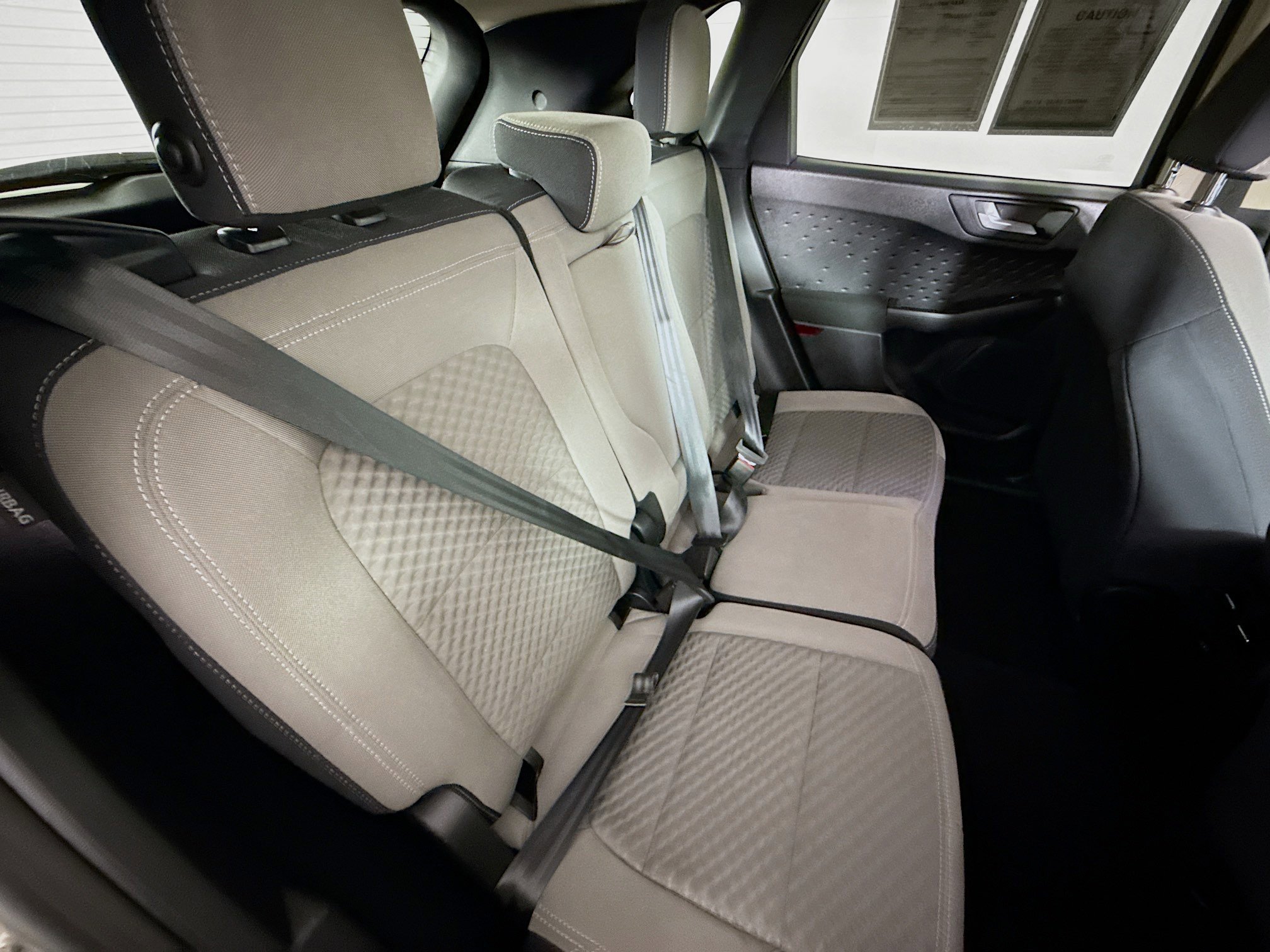Used 2020 Ford Escape SE image 34