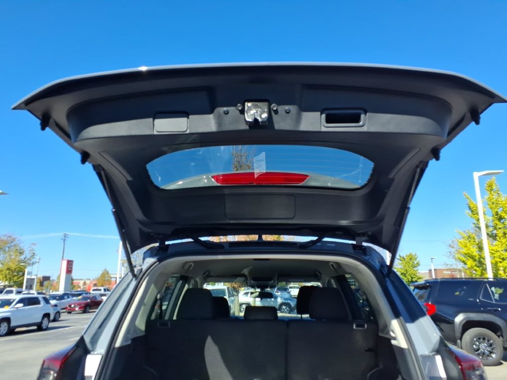 New 2027 Nissan Rogue SV w/ Cold Weather Package AWD/4WD image 10