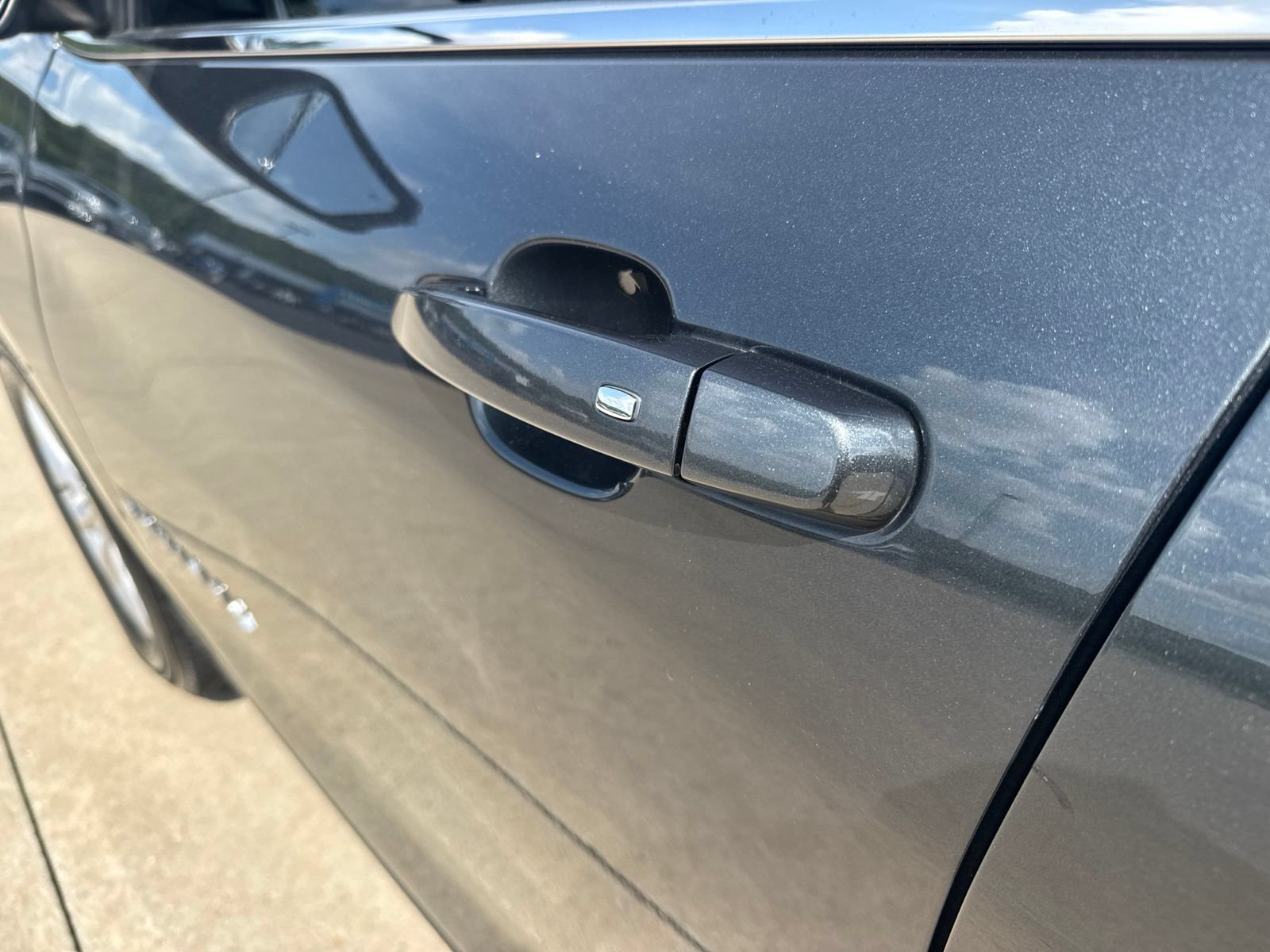 Used 2020 Chevrolet Equinox LT AWD/4WD image 11