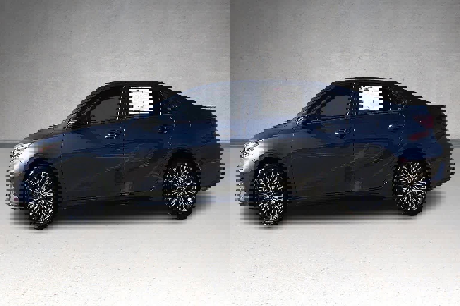 Certified 2024 Kia Forte GT-Line image 3