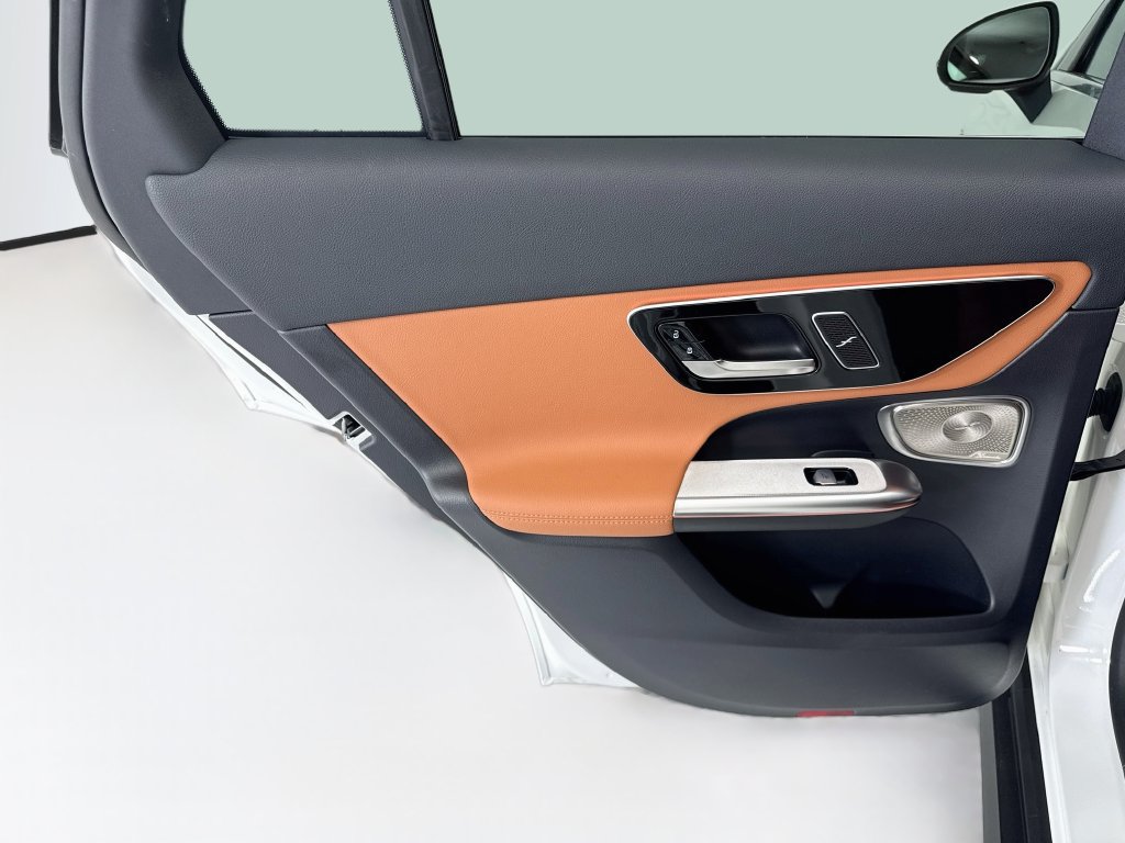 Certified 2026 Mercedes-Benz GLC 300 image 25