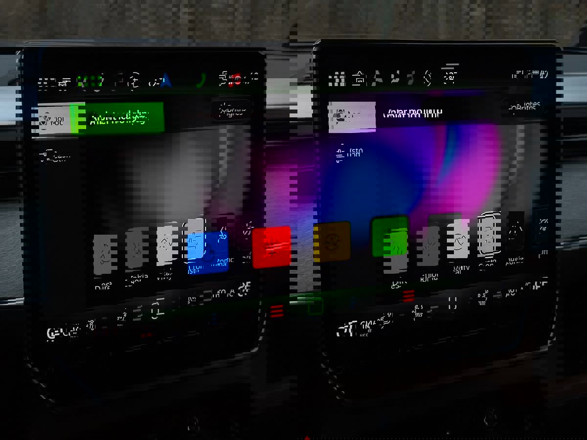 Used 2025 Volkswagen ID. Buzz Pro S image 55