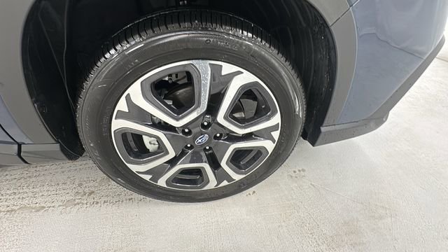 Certified 2025 Subaru Ascent Limited w/ Popular Package #2 image 10