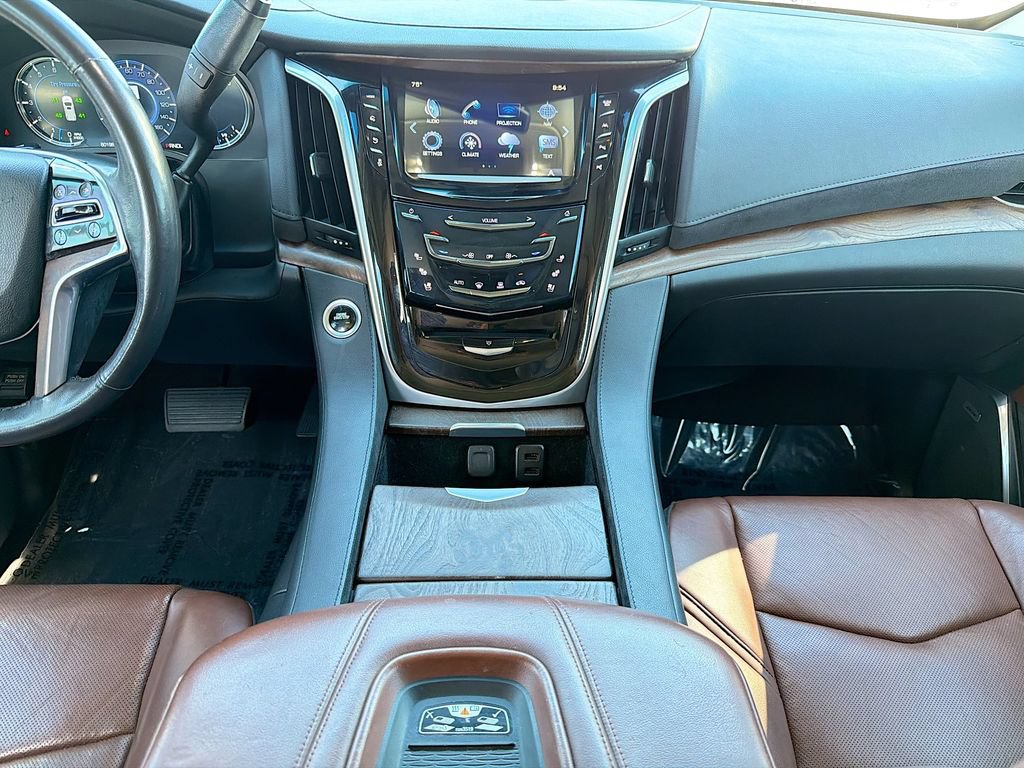 Used 2020 Cadillac Escalade Luxury RWD image 20