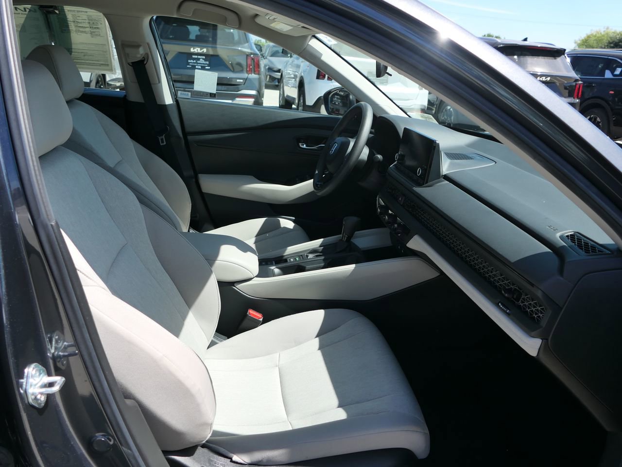 Used 2025 Honda Accord LX image 28