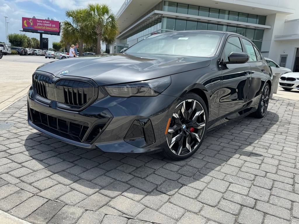 New 2026 BMW 550e xDrive image 1