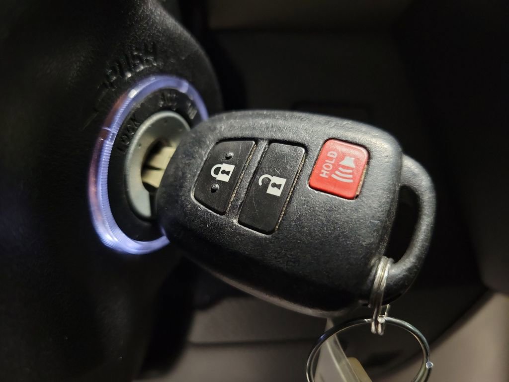 Used 2014 Toyota RAV4 XLE image 26