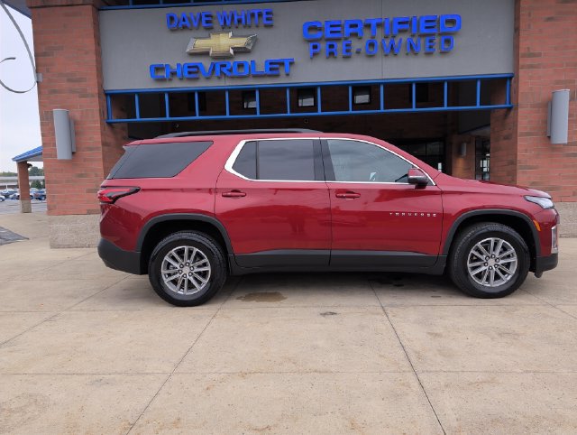 Used 2023 Chevrolet Traverse LT FWD image 9