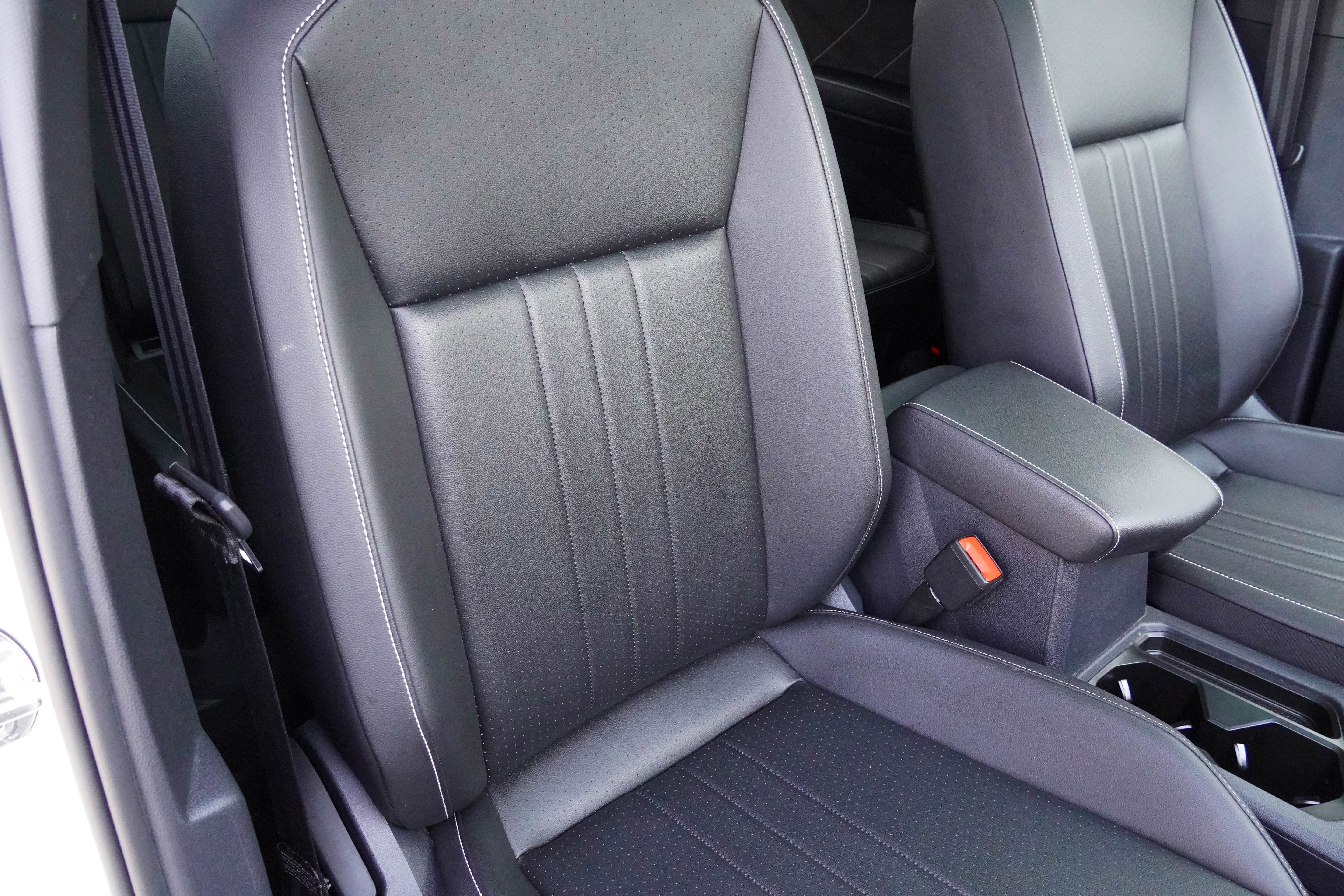 Used 2022 Volkswagen Tiguan SE R-Line AWD/4WD image 14