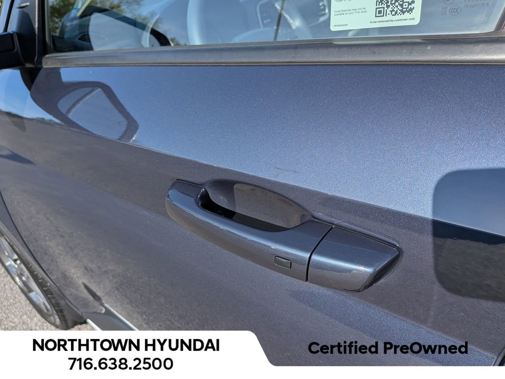 Used 2025 Hyundai Venue Limited FWD image 37