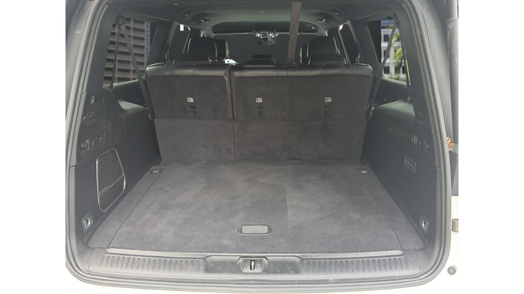 Used 2024 Jeep Wagoneer L Series III w/ Flexible Seating Group AWD/4WD image 24