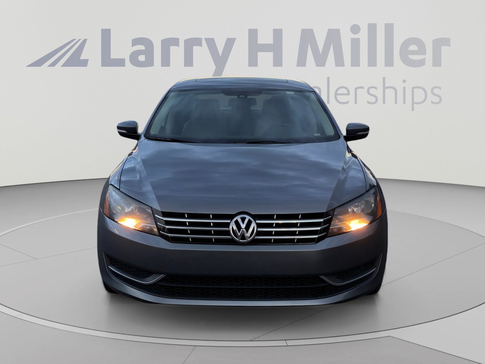 Used 2015 Volkswagen Passat TDI SE FWD image 8